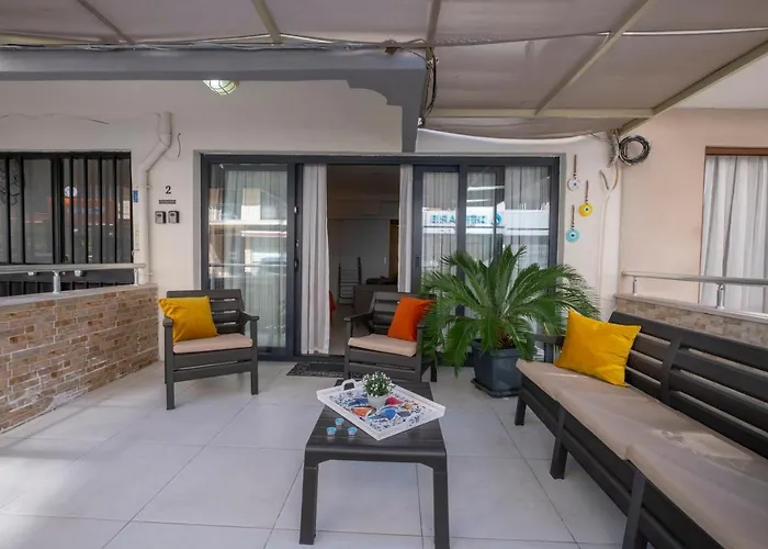 Ezgi's With Terrace In Apartamento Marmaris